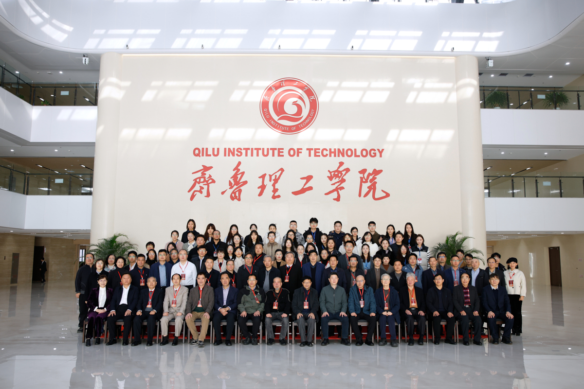 1761994855669725.jpg 8.合影.jpg